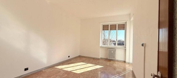 3غرفة شقة في Nichelino, Italy رقم 38572 13