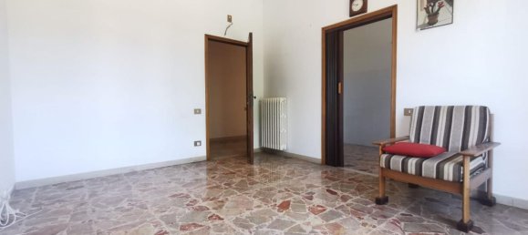 6-salle Appartement à Arezzo, Italy No. 300297 2
