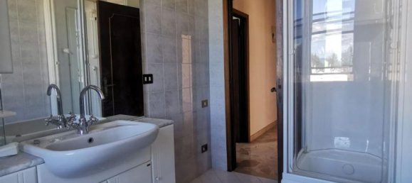 6-salle Appartement à Arezzo, Italy No. 300297 9