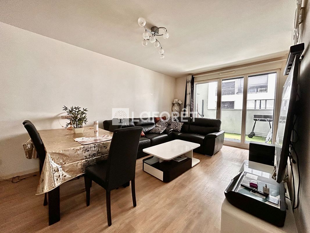 2 chambres Appartement à Bagnolet, France No. 291973