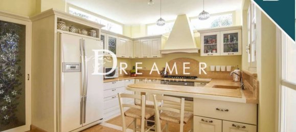 11 rooms Villa in Pietrasanta, Italy No. 35783 10