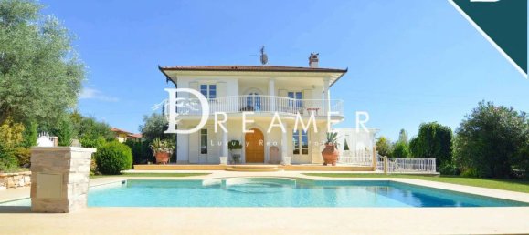 11 rooms Villa in Pietrasanta, Italy No. 35783 2