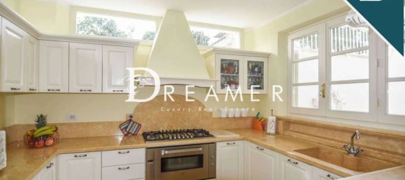 11 rooms Villa in Pietrasanta, Italy No. 35783 12