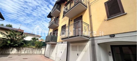 1 bedroom Apartment in Cittiglio, Italy No. 295724 2