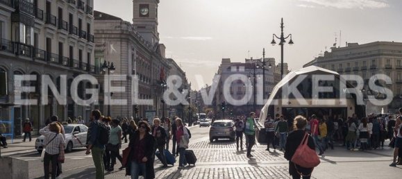 Apartamento de 3 dormitorios en Madrid, Spain No. 127734 39