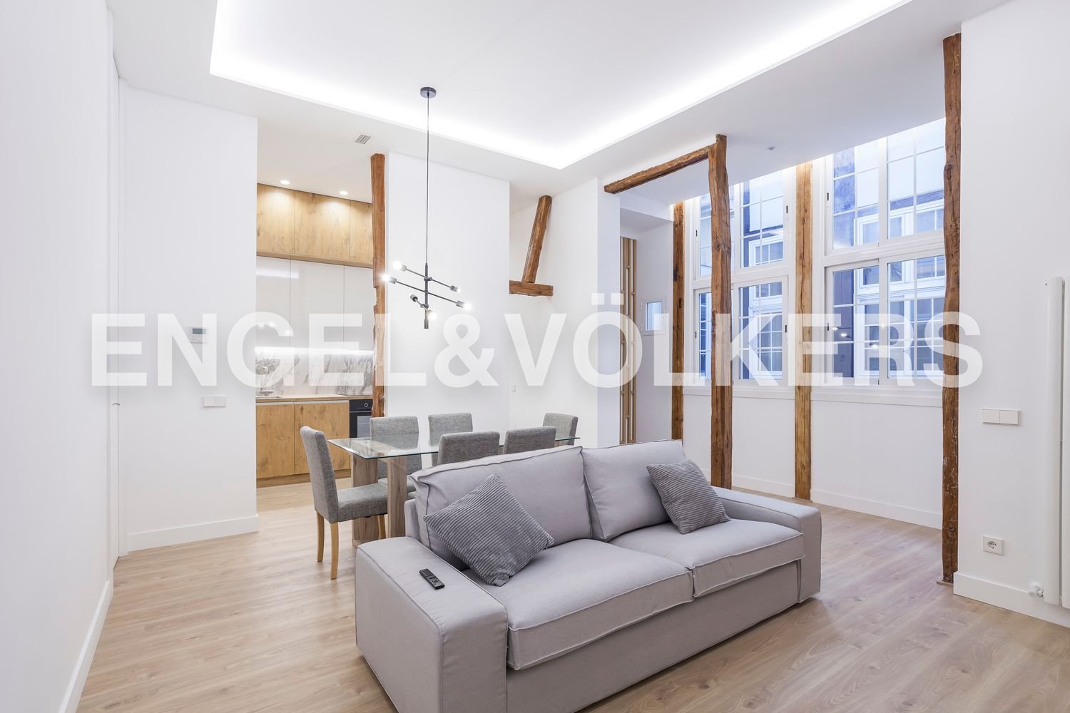 Apartamento de 3 dormitorios en Madrid, Spain No. 127734