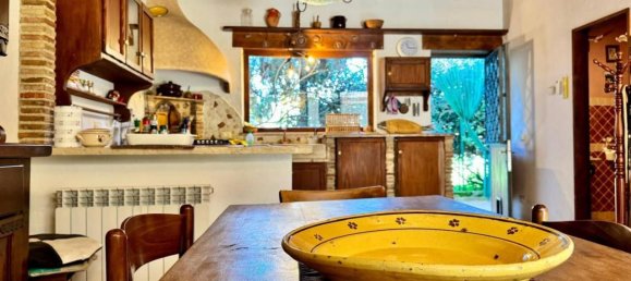 Villa de 4 habitaciónes en Scandriglia, Italy No. 35241 11