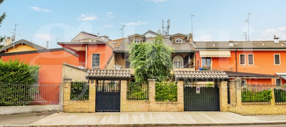 4 Schlafzimmer Wohnung in Pioltello, Italy, Nr. 353365 2