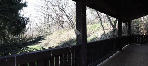 4 rooms House in Udine, Italy No. 53861 10