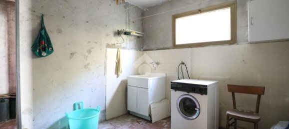 4 rooms House in Udine, Italy No. 53861 27