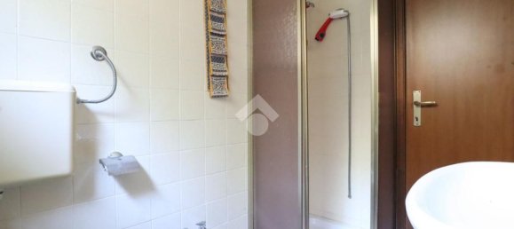 4 rooms House in Udine, Italy No. 53861 30