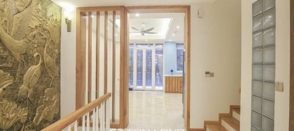 Villa de 5 dormitorios en Tay Ho, Vietnam No. 959 4