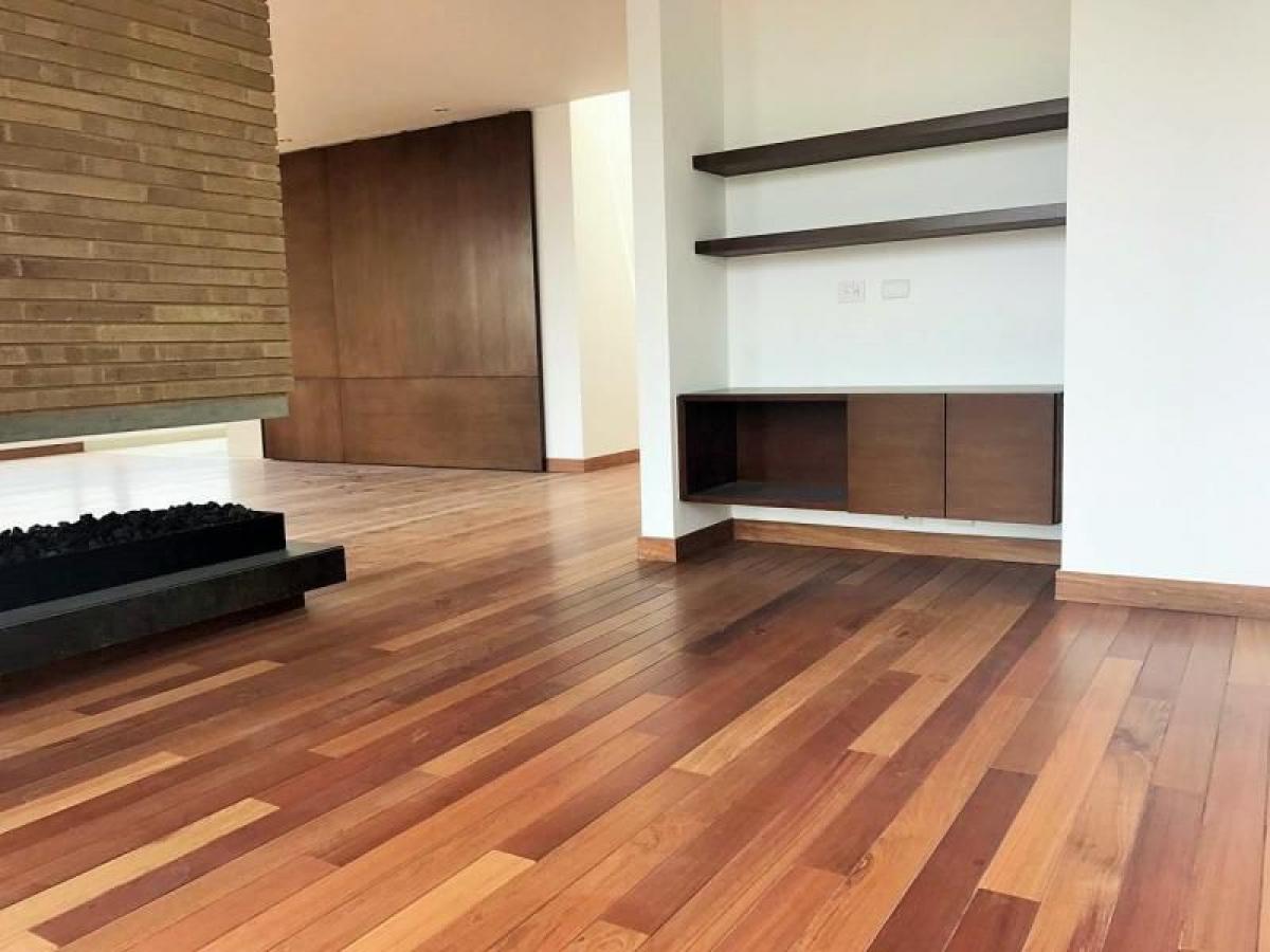 Casa de 3 dormitorios en Bogotá, Colombia No. 10690