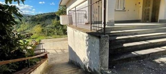 4غرفة منزل في Ariano Irpino, Italy رقم 165105 2