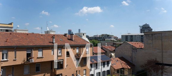 3 bedrooms Apartment in Milan, Italy No. 360117 10