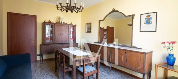 3 bedrooms Apartment in Milan, Italy No. 360117 3