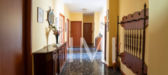3 bedrooms Apartment in Milan, Italy No. 360117 12