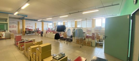 Склад 830м² в Томболо, Италия № 334734 19