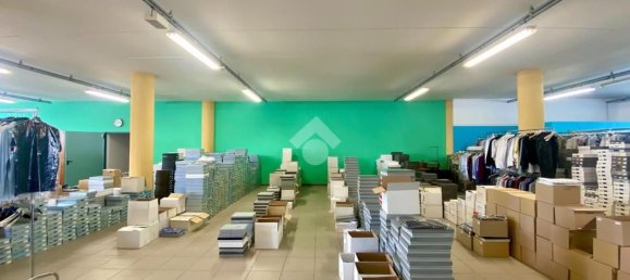 Склад 830м² в Томболо, Италия № 334734 22