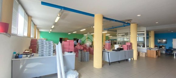 Склад 830м² в Томболо, Италия № 334734 30