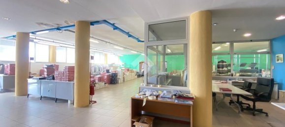 Склад 830м² в Томболо, Италия № 334734 34