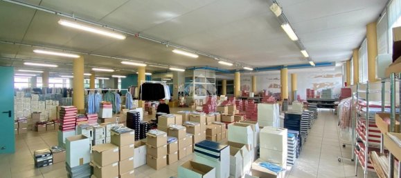 Склад 830м² в Томболо, Италия № 334734 2