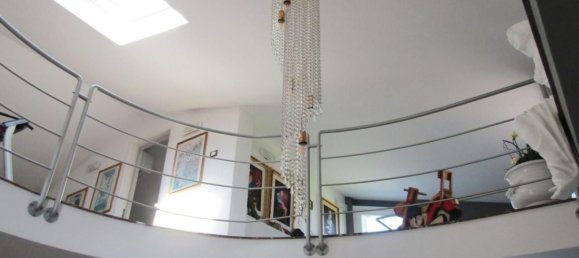 Вилла с 6 комнатами в Каррара, Италия № 59514 18