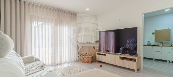 4 bedrooms House in Senhora da Hora, Portugal No. 24075 8