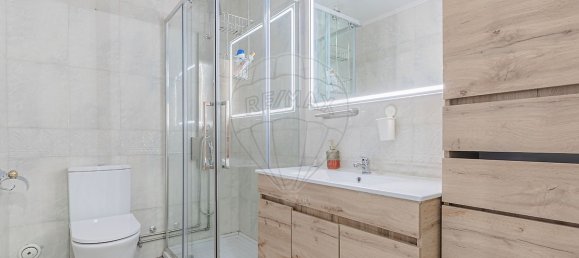 4 bedrooms House in Senhora da Hora, Portugal No. 24075 18