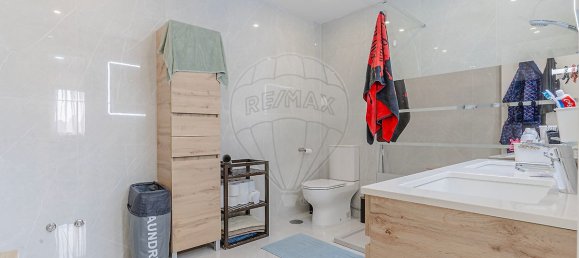 4 bedrooms House in Senhora da Hora, Portugal No. 24075 20