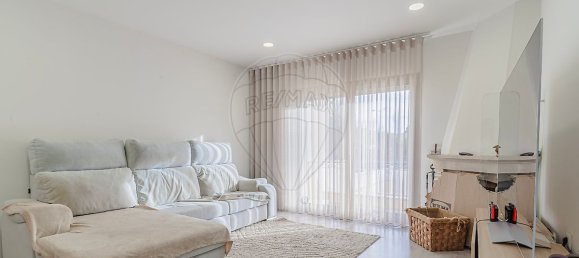 4 bedrooms House in Senhora da Hora, Portugal No. 24075 7