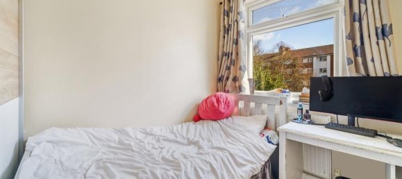 3 bedrooms Commercial property in Feltham, United Kingdom No. 9800 6