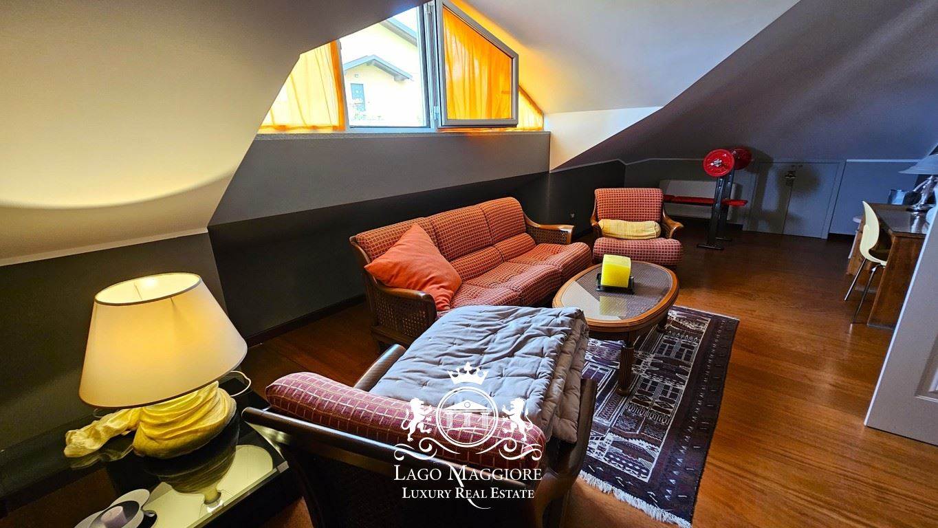 5 Schlafzimmer Villa in Arizzano, Italy, Nr. 135943