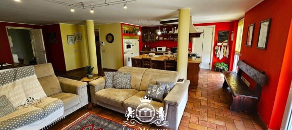 5 Schlafzimmer Villa in Arizzano, Italy, Nr. 135943 31