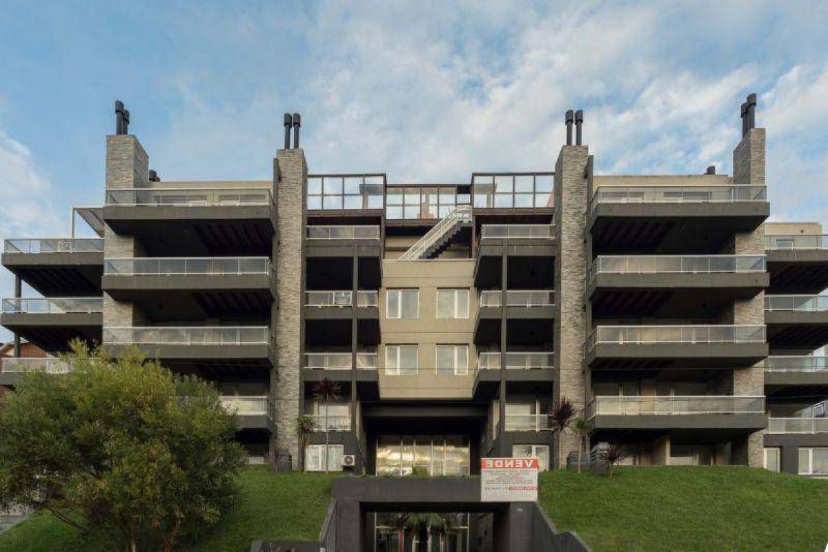 3 bedrooms Apartment in Mar del Plata, Argentina No. 93619