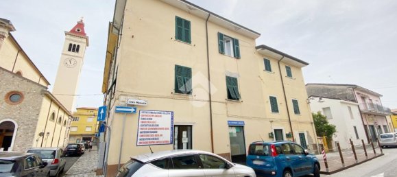 1 bedroom Apartment in Carrara, Italy No. 161608 4