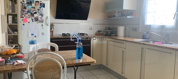 Castillos de 5 dormitorios en Nazelles-Negron, France No. 46902 5