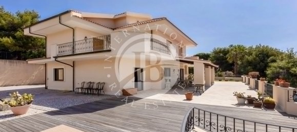 4 Schlafzimmer Villa in Messina, Italy, Nr. 219497 4