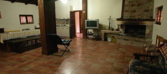 2 bedrooms House in Ovindoli, Italy No. 164369 5