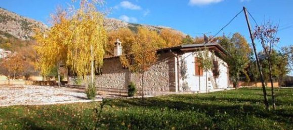 2 bedrooms House in Ovindoli, Italy No. 164369 8