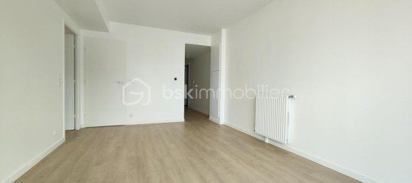 2 chambres Appartement à Noisy-le-Sec, France No. 325913 2