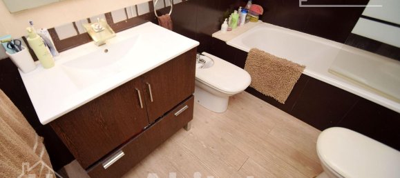 4 Schlafzimmer Wohnung in Castellon de la Plana, Spain, Nr. 32039 36