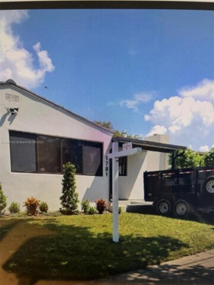 3 bedrooms House in Miami, USA No. 330210