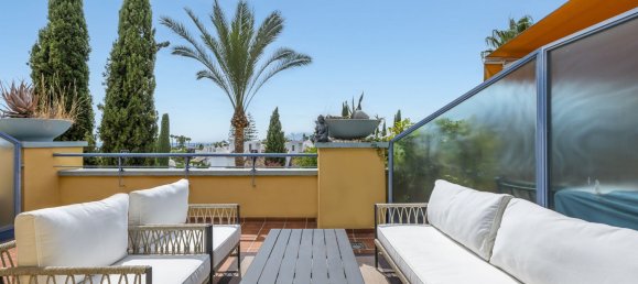 3 bedrooms Penthouse in Marbella, Spain No. 93113 21
