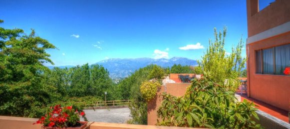 Hotel de 16 dormitorios en Arpino, Italy No. 31221 4