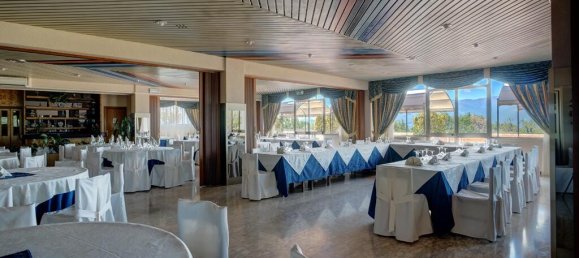 Hotel de 16 dormitorios en Arpino, Italy No. 31221 2