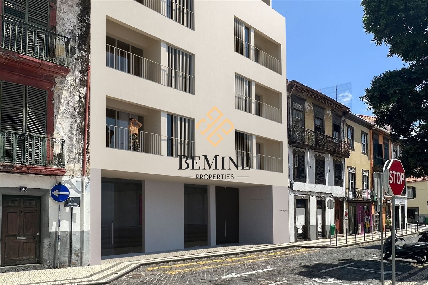 578m² Commercial property in Funchal, Portugal No. 83465