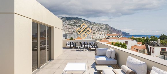 578m² Commercial property in Funchal, Portugal No. 83465 10