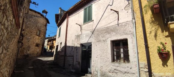 4 rooms Apartment in Boville Ernica, Italy No. 170988 3