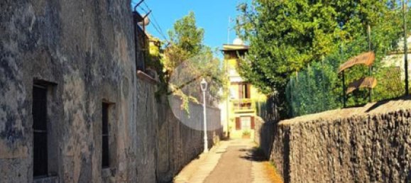 4 rooms Apartment in Boville Ernica, Italy No. 170988 2